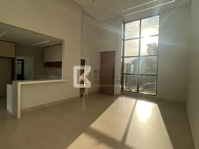 Casa com 331m² 3 quartos e 4 banheiros, à venda, no bairro Colinas de Indaiatuba em Indaiatuba