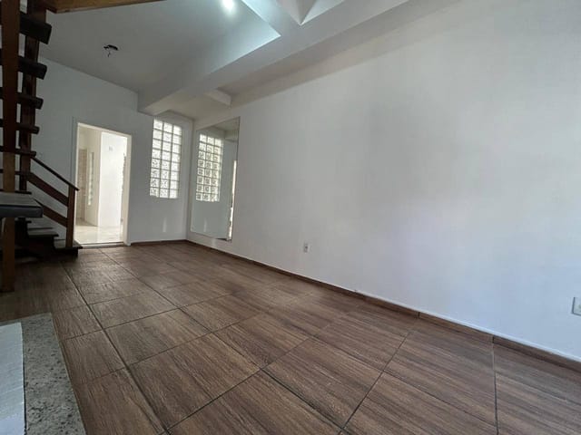 Casa com 72m² 3 quartos e 3 banheiros, à venda, no bairro Centro em Pelotas