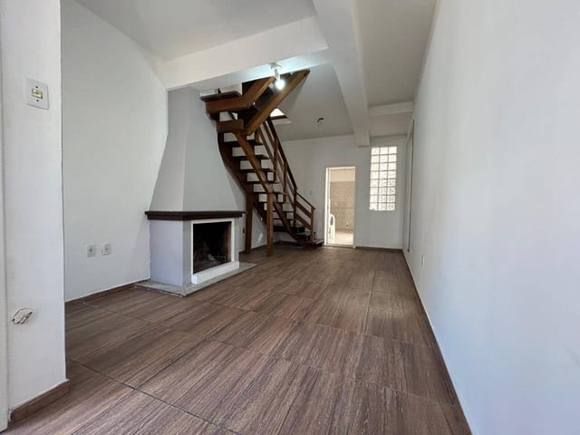 Casa com 72m² 3 quartos e 3 banheiros, à venda, no bairro Centro em Pelotas