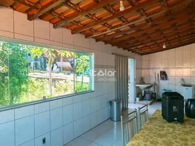 Casa com 300m² 3 quartos e 2 banheiros, para alugar, no bairro Minascaixa em Belo Horizonte
