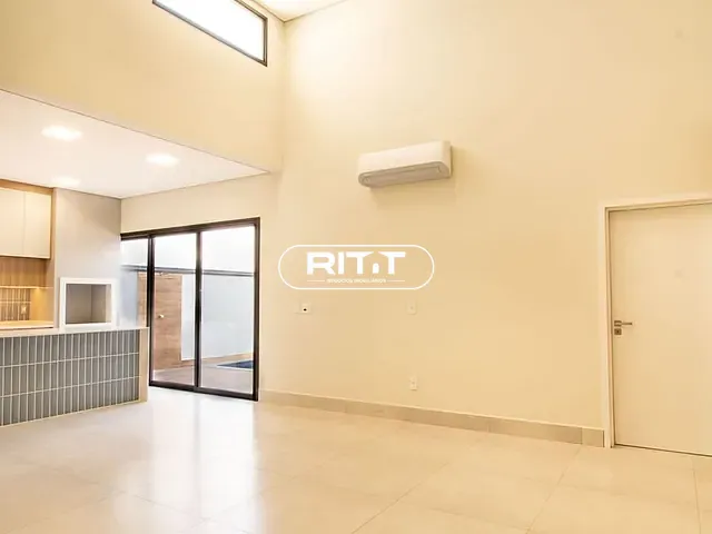 Casa com 250m² 3 quartos e 2 banheiros, à venda, no bairro Parque Brasil 500 em Paulínia