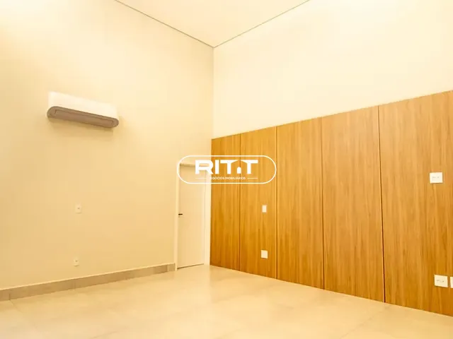 Casa com 250m² 3 quartos e 2 banheiros, à venda, no bairro Parque Brasil 500 em Paulínia