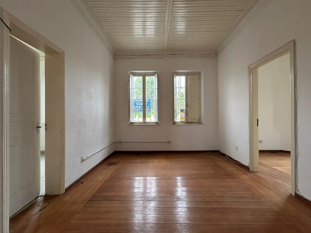 Casa Comercial à Venda e para Aluguel no Centro de Pelotas RS, Excelente Oportunidade para Empresas, Escritórios e Negócios em Ótima Localização