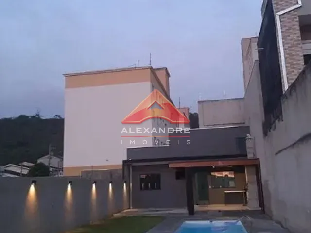 Casa com 231m² 1 quarto e 1 banheiro, à venda, no bairro Jardim Santa Júlia em São José dos Campos