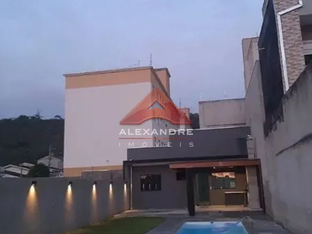 Casa com 231m² 1 quarto e 1 banheiro, à venda, no bairro Jardim Santa Júlia em São José dos Campos