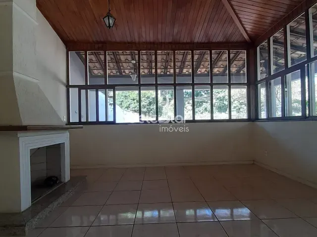 Casa com 360m² 4 quartos e 2 banheiros, à venda, no bairro São João Batista (Venda Nova) em Belo Horizonte