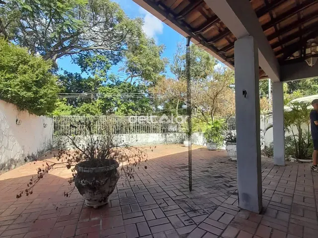 Casa com 360m² 4 quartos e 2 banheiros, à venda, no bairro São João Batista (Venda Nova) em Belo Horizonte
