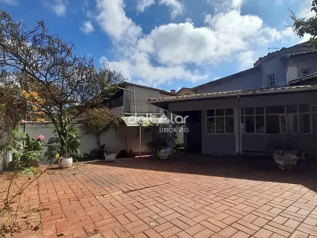 Casa com 360m² 4 quartos e 2 banheiros, à venda, no bairro São João Batista (Venda Nova) em Belo Horizonte