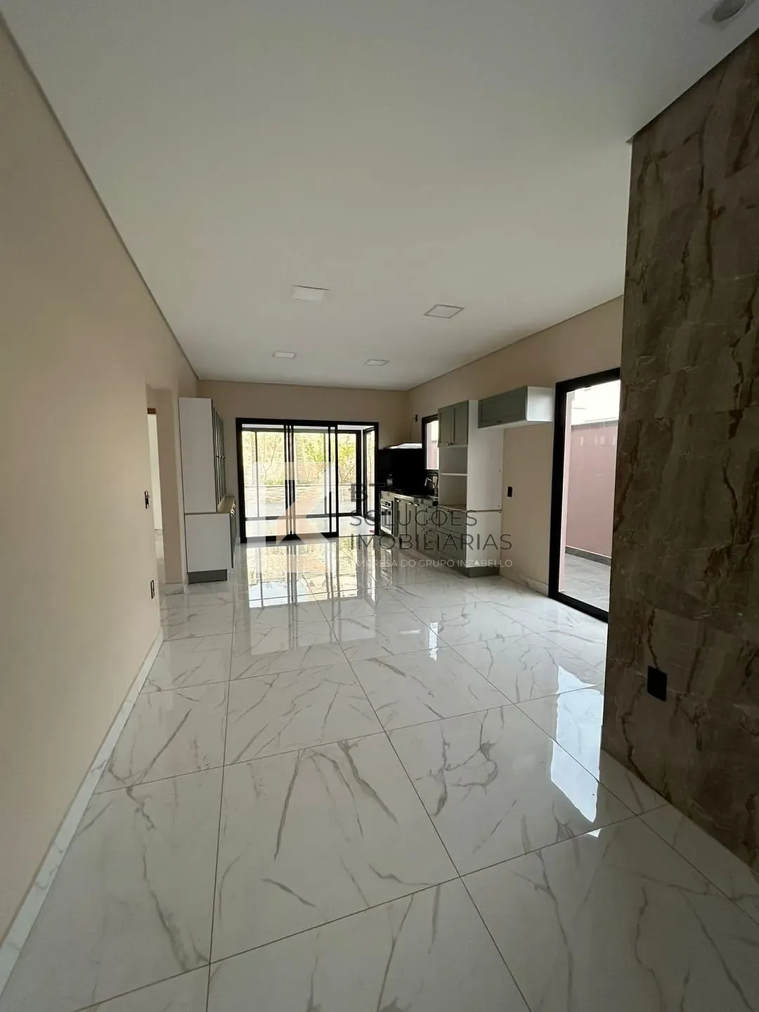 Casa, 4 quartos, 209 m² - Foto 1