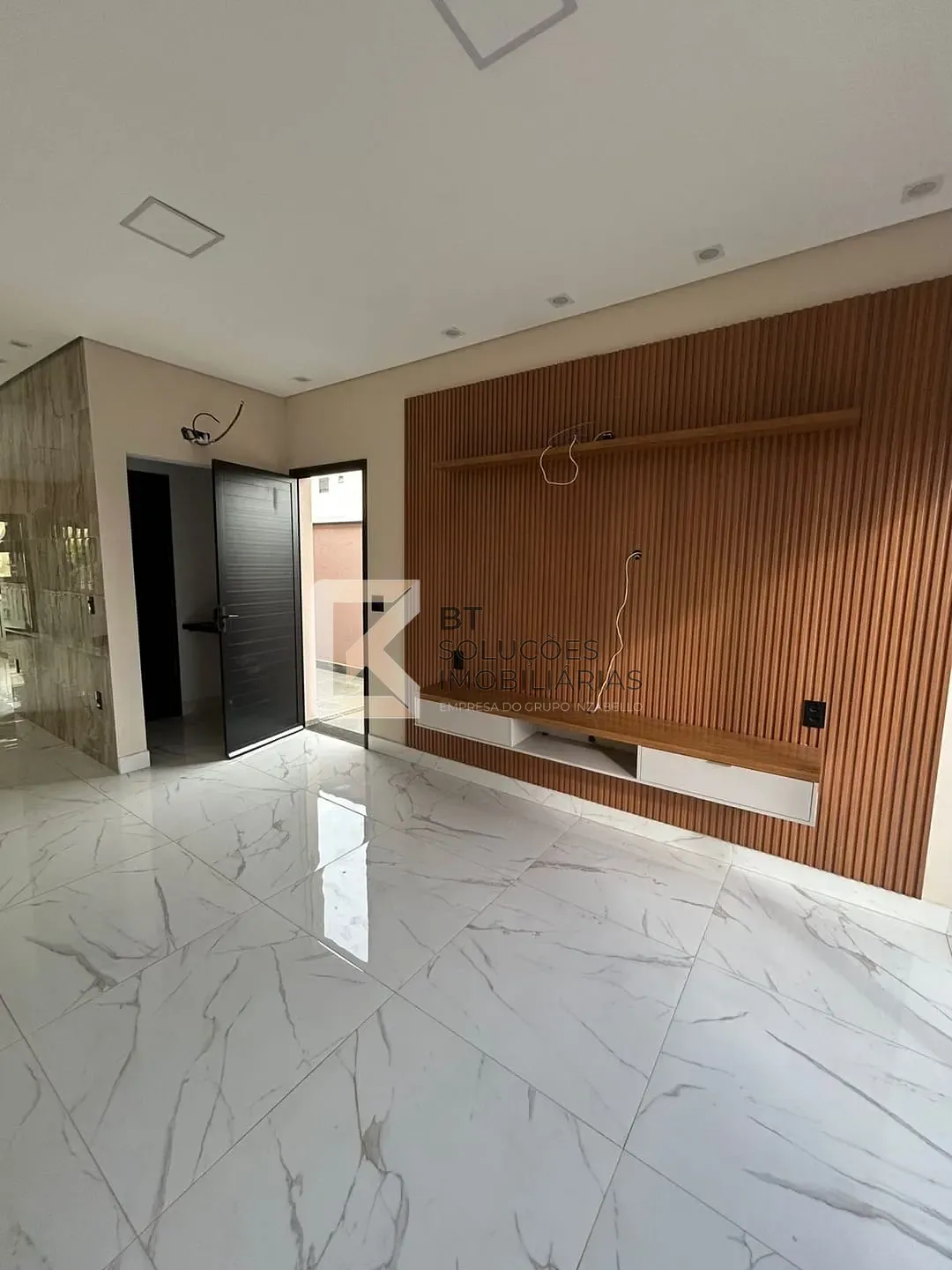 Casa, 4 quartos, 209 m² - Foto 2