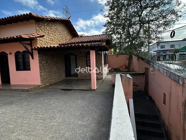 Casa 3 quartos e 4 banheiros, à venda, no bairro Vila Cloris em Belo Horizonte