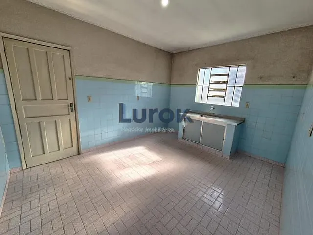 Casa com 420m² 3 quartos e 1 banheiro, à venda, no bairro Bela Vista em Valinhos