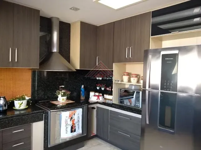 Casa com 300m² 3 quartos e 3 banheiros, à venda, no bairro Jardim Zaira em Mauá