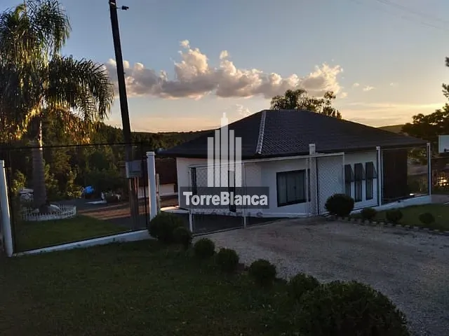 Casa com 1000m² 2 quartos e 1 banheiro, à venda, no bairro Itaiacoca em Ponta Grossa