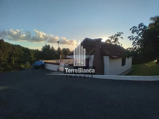 Casa com 1000m² 2 quartos e 1 banheiro, à venda, no bairro Itaiacoca em Ponta Grossa