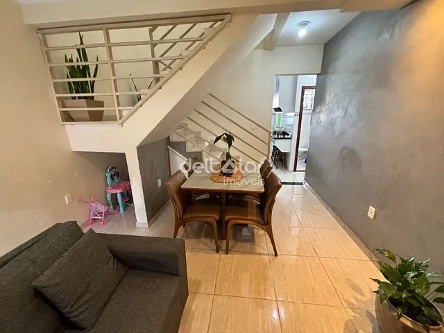 Casa com 78m² 2 quartos e 1 banheiro, à venda, no bairro Jaqueline em Belo Horizonte