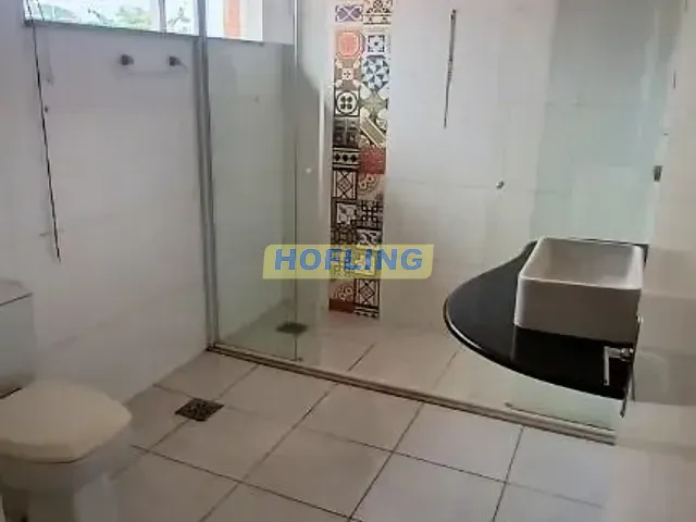 Casa com 300m² 3 quartos e 3 banheiros, para alugar, no bairro Jardim Donângela em Rio Claro