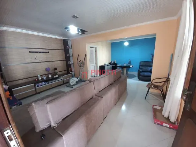 Casa 3 quartos e 2 banheiros, à venda, no bairro Nova Petrópolis em São Bernardo do Campo