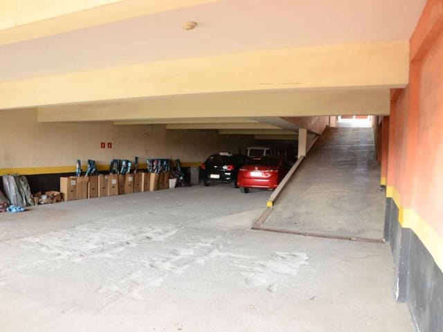 Casa com 460m² 4 quartos e 3 banheiros, para alugar, no bairro Jardim das Flores em Osasco