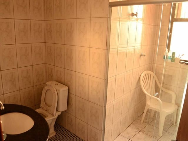 Casa com 460m² 4 quartos e 3 banheiros, para alugar, no bairro Jardim das Flores em Osasco