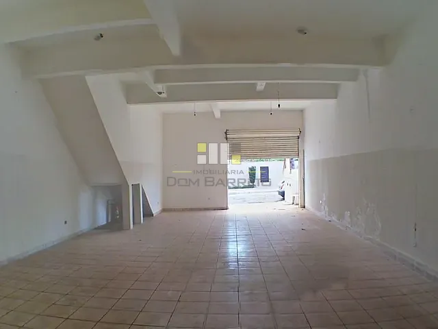 Casa com 250m² 2 quartos e 1 banheiro, à venda, no bairro Vila Menuzzo em Sumaré
