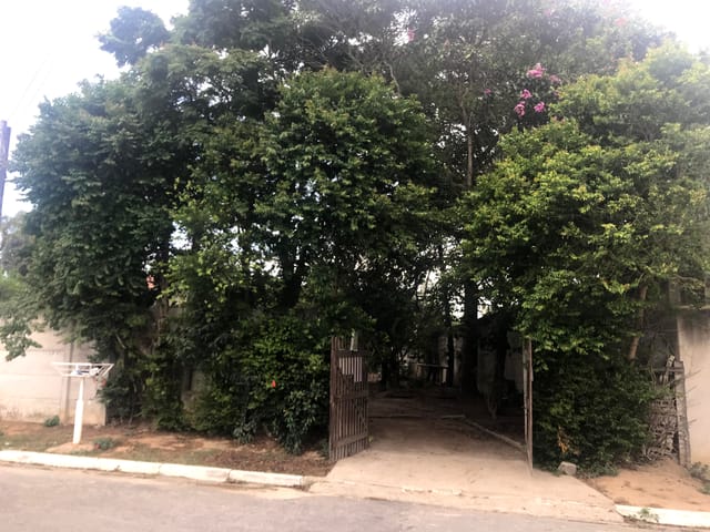 Casa com 810m², à venda, no bairro Vila São Benedito em Pindamonhangaba