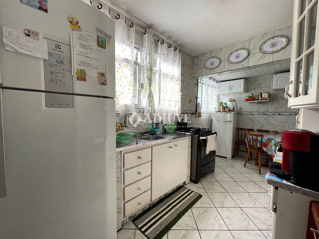Casa à venda com 4 quartos, 180m² - Foto 10