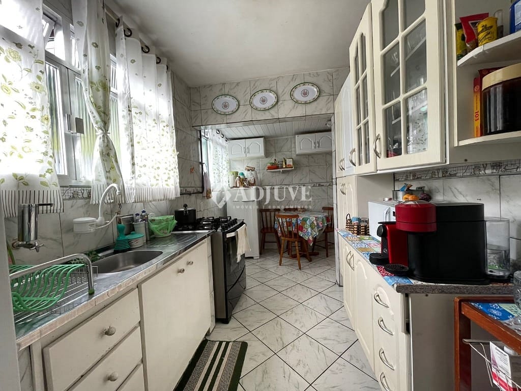 Casa à venda com 4 quartos, 180m² - Foto 9
