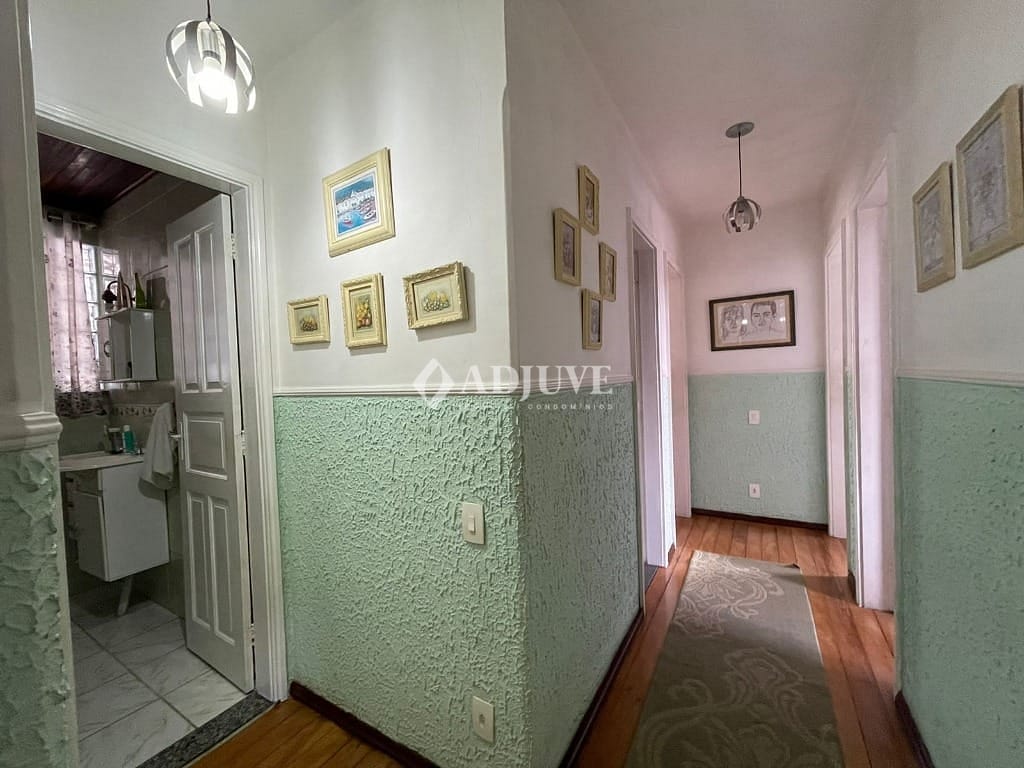 Casa à venda com 4 quartos, 180m² - Foto 4