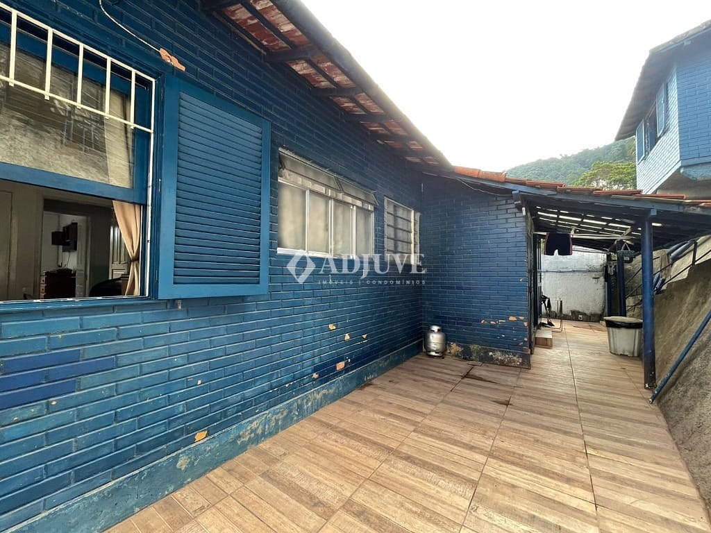Casa à venda com 4 quartos, 180m² - Foto 13