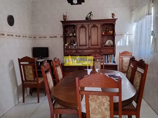Casa com 250m², à venda, no bairro Jardim São Vicente em Jundiaí