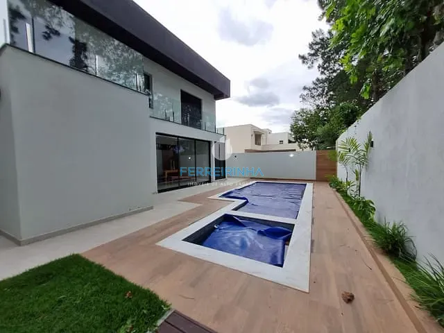 Casa com 450m² 4 quartos e 5 banheiros, à venda, no bairro Jardim do Golfe em São José dos Campos
