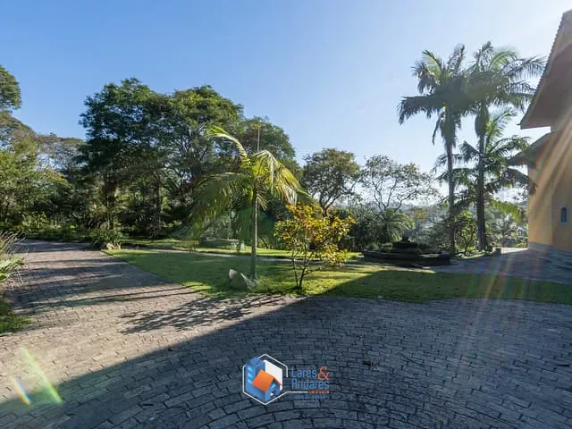 Casa com 1224m² 6 quartos e 7 banheiros, à venda, no bairro Condomínio Iolanda em Taboão Da Serra