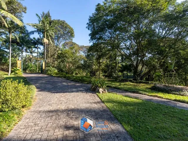 Casa com 1224m² 6 quartos e 7 banheiros, à venda, no bairro Condomínio Iolanda em Taboão Da Serra