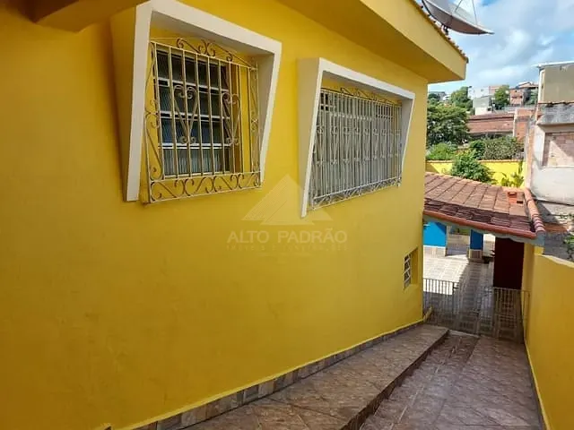 Casa com 340m² 3 quartos e 2 banheiros, à venda, no bairro Jardim Itapark Velho em Mauá