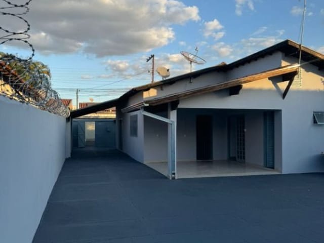 Foto do Casa - Casa à venda 3 Quartos, 1 Suite, 2 Vagas, 324M², Grande Horizonte, Uberaba - MG | ZUCATO IMOBILIARIA LTDA