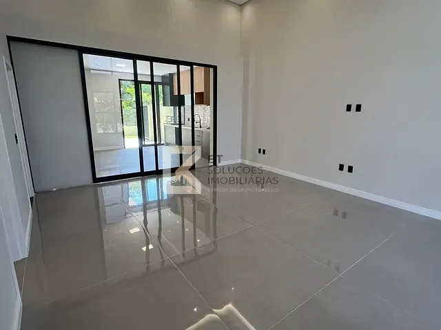 Casa com 252m² 3 quartos e 4 banheiros, à venda, no bairro Vila Rubens em Indaiatuba