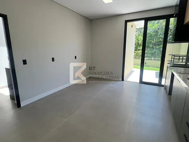 Casa com 252m² 3 quartos e 4 banheiros, à venda, no bairro Vila Rubens em Indaiatuba