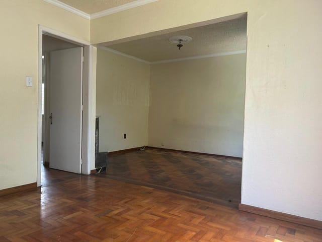 Casa com 300m² 4 quartos e 4 banheiros, à venda, no bairro Areal em Pelotas