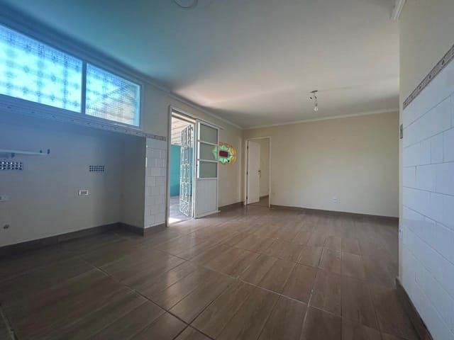 Casa com 300m² 4 quartos e 4 banheiros, à venda, no bairro Areal em Pelotas