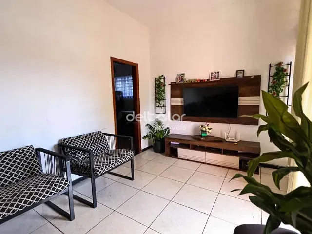 Casa com 250m² 3 quartos e 2 banheiros, para alugar, no bairro Nova Cachoeirinha em Belo Horizonte