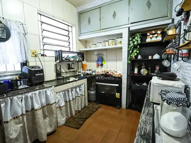 Casa com 250m² 3 quartos e 2 banheiros, para alugar, no bairro Nova Cachoeirinha em Belo Horizonte