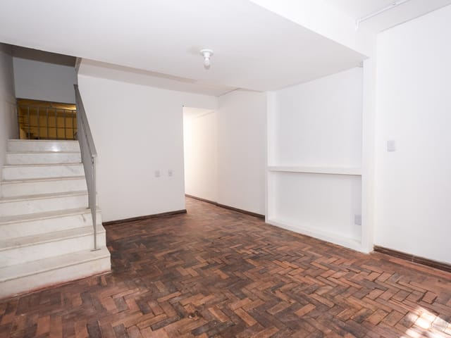 Casa com 170m² 3 quartos e 2 banheiros, à venda, no bairro Centro em Pelotas