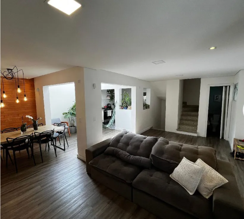 Casa no condomínio Copacabana para venda com 3 quartos, sendo 3 suítes, 242m²