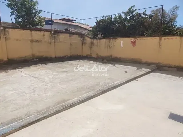Casa com 371m² 4 quartos e 2 banheiros, à venda ou para alugar, no bairro Jardim Leblon em Belo Horizonte