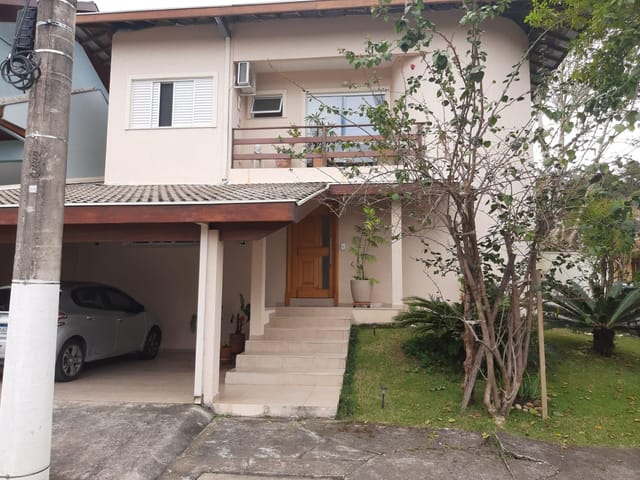 Casa com 250m² 3 quartos e 2 banheiros, à venda, no bairro Urbanova em São José dos Campos
