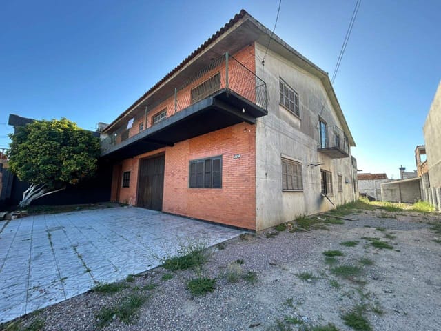 Casa com 792m² 6 quartos e 5 banheiros, à venda, no bairro Fragata em Pelotas