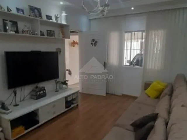 Casa com 176m² 3 quartos e 3 banheiros, à venda, no bairro Parque São Vicente em Mauá