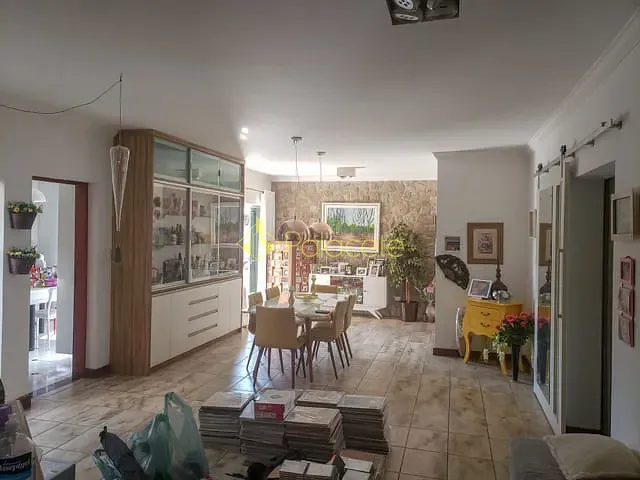 Casa com 328m² 3 quartos e 4 banheiros, à venda, no bairro Nossa Senhora do Perpétuo Socorro em Pindamonhangaba