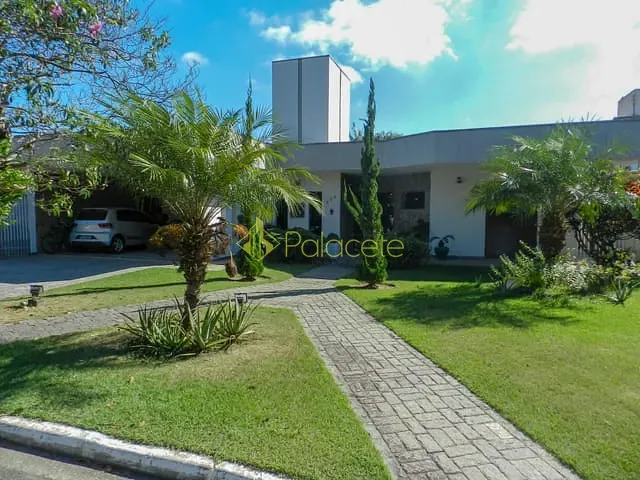 Casa com 328m² 3 quartos e 4 banheiros, à venda, no bairro Nossa Senhora do Perpétuo Socorro em Pindamonhangaba